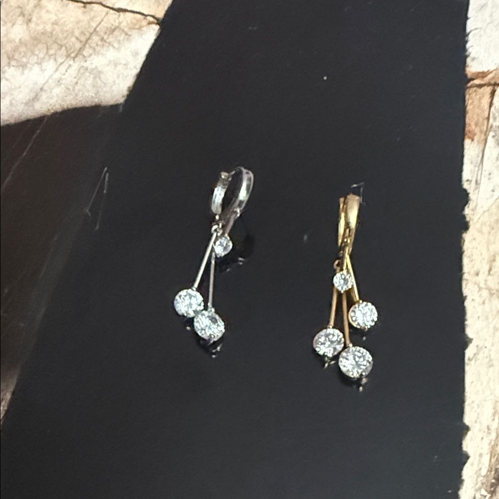 BRAND NEW Mismatched 1 Gold & 1 Silver Drop Earring with 3 CZ Stones
